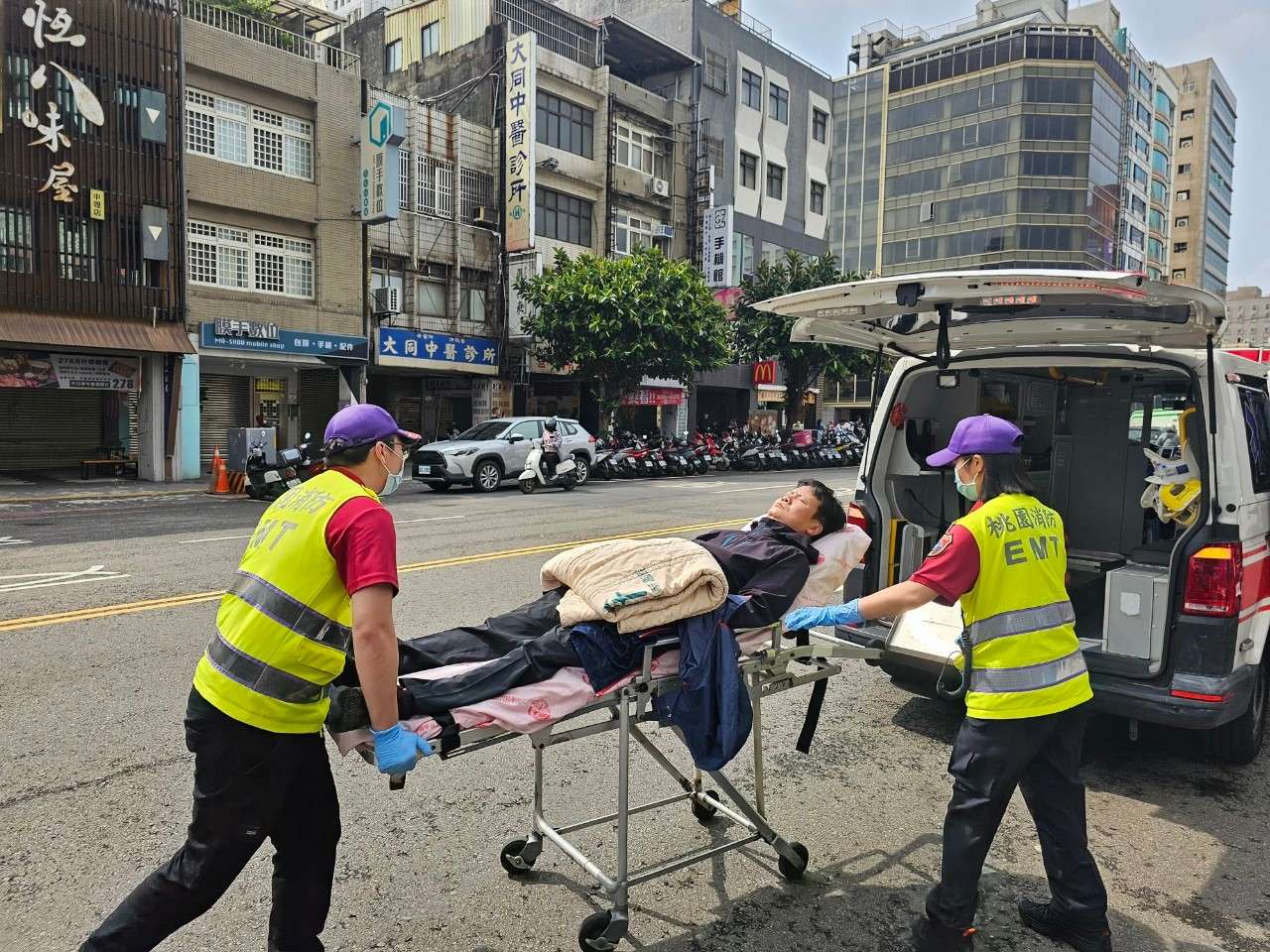 桃消中壢分隊攜手八大行業 辦理火災搶救演練 LINE ALBUM 0426搶救演練 240426 31