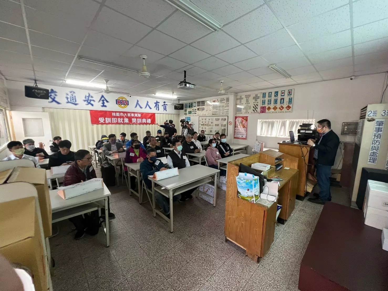 TPASS通勤月票PASS了嗎?張新福:補足公車司機才能過關 LINE ALBUM 202442 240402 51