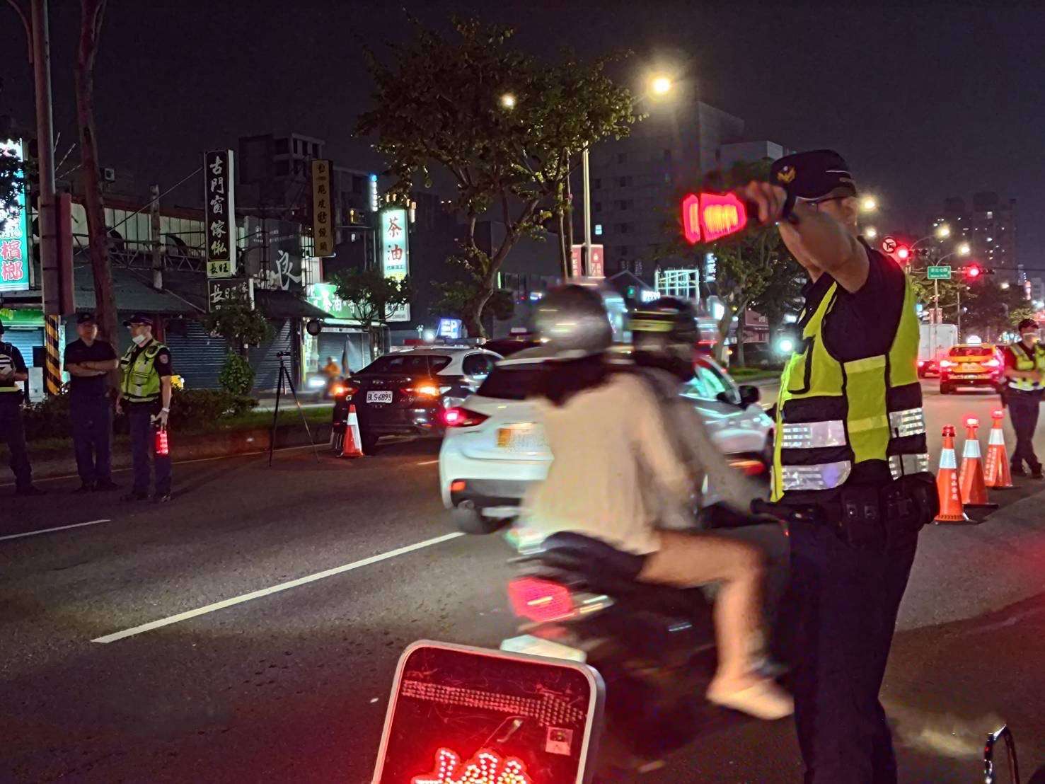 還靜於民!龜山警強力擴大臨檢 嚴格取締酒駕、改裝車 S 107585590