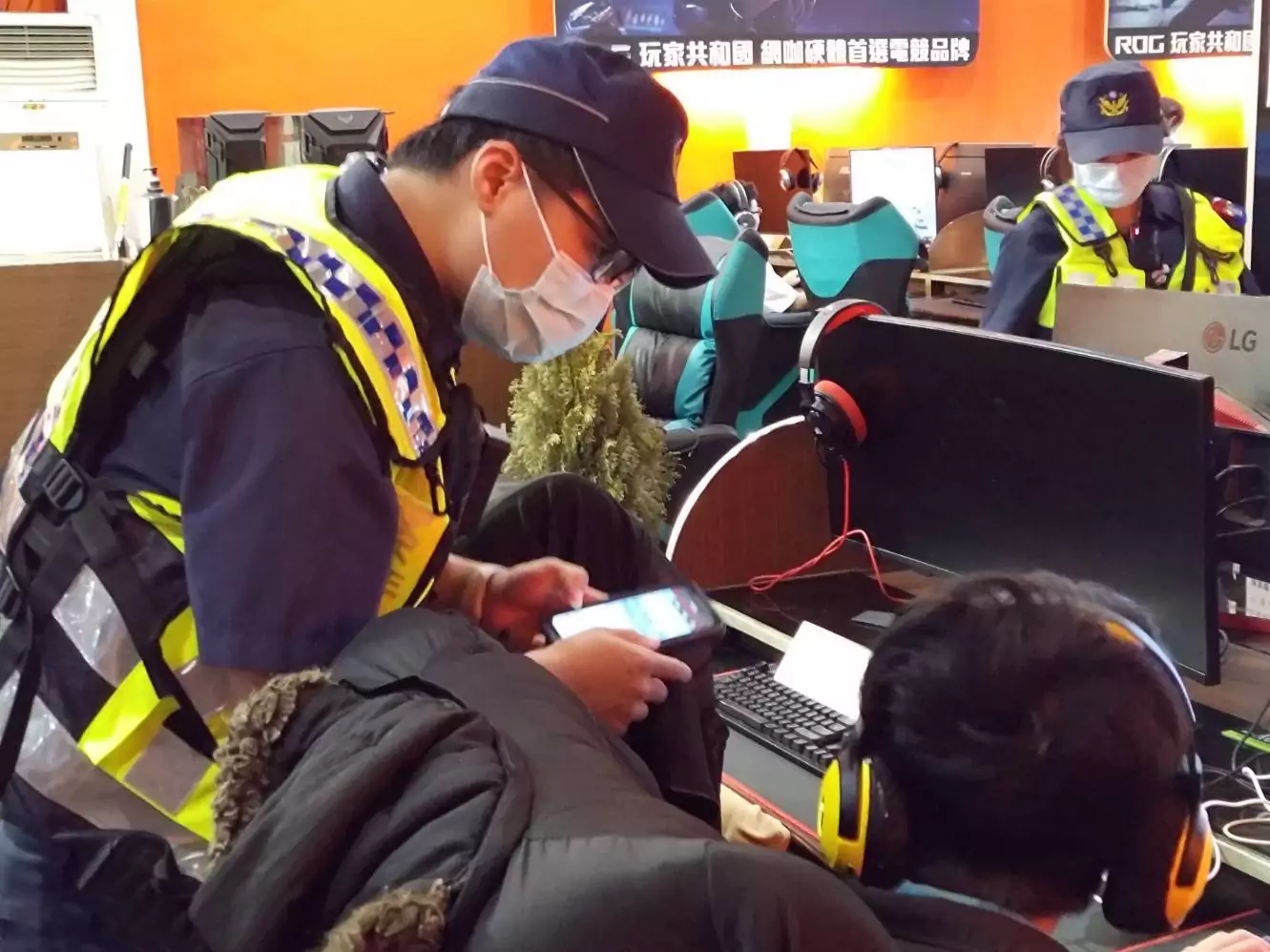 還靜於民!龜山警強力擴大臨檢 嚴格取締酒駕、改裝車 還靜於民!龜山警強力擴大臨檢 嚴格取締酒駕、改裝車