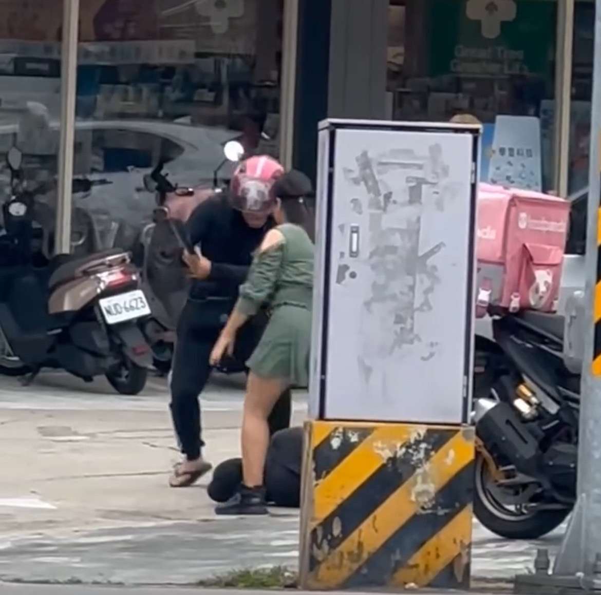 講錯取餐地點外送員生氣氣 憤持球棒痛毆後逃逸 S 12501012