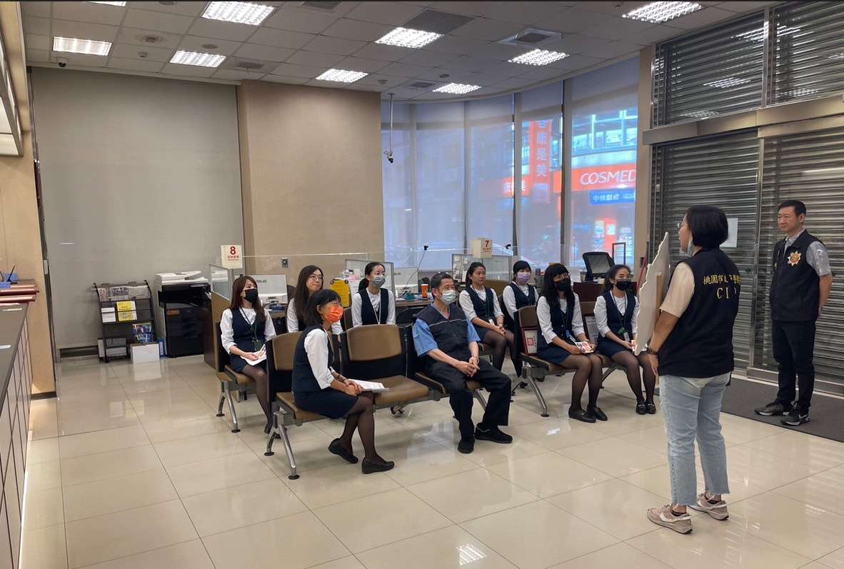 中壢警銀聯手強力阻詐 展現守護市民荷包決心 S 25715078