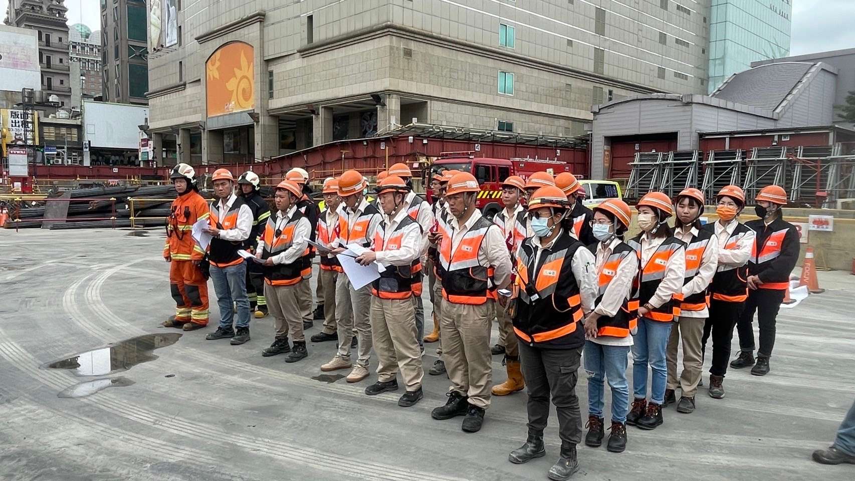 桃消三民分隊前進捷運綠線G07站工區 辦理災害搶救演練 S 609837072 0
