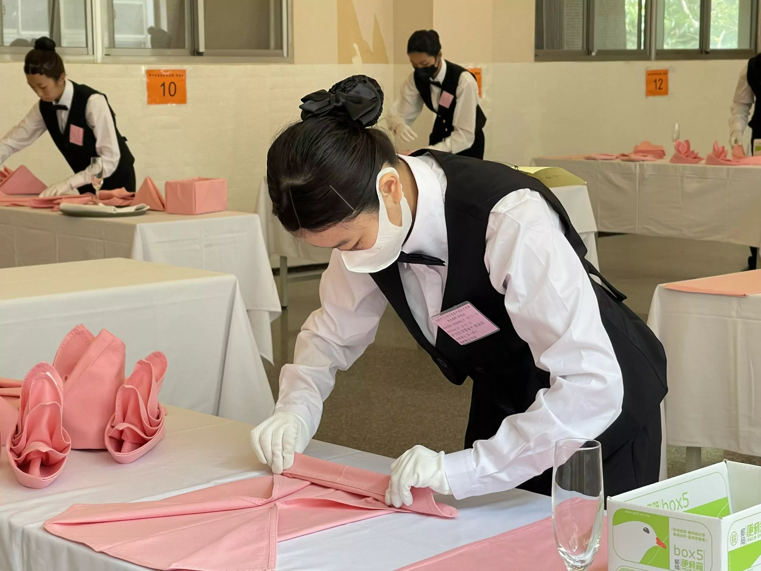 桃園國中技藝競賽餐飲服務組熱烈展開 78名選手競爭達人寶座 桃園國中技藝競賽餐飲服務組熱烈展開 78名選手競爭達人寶座