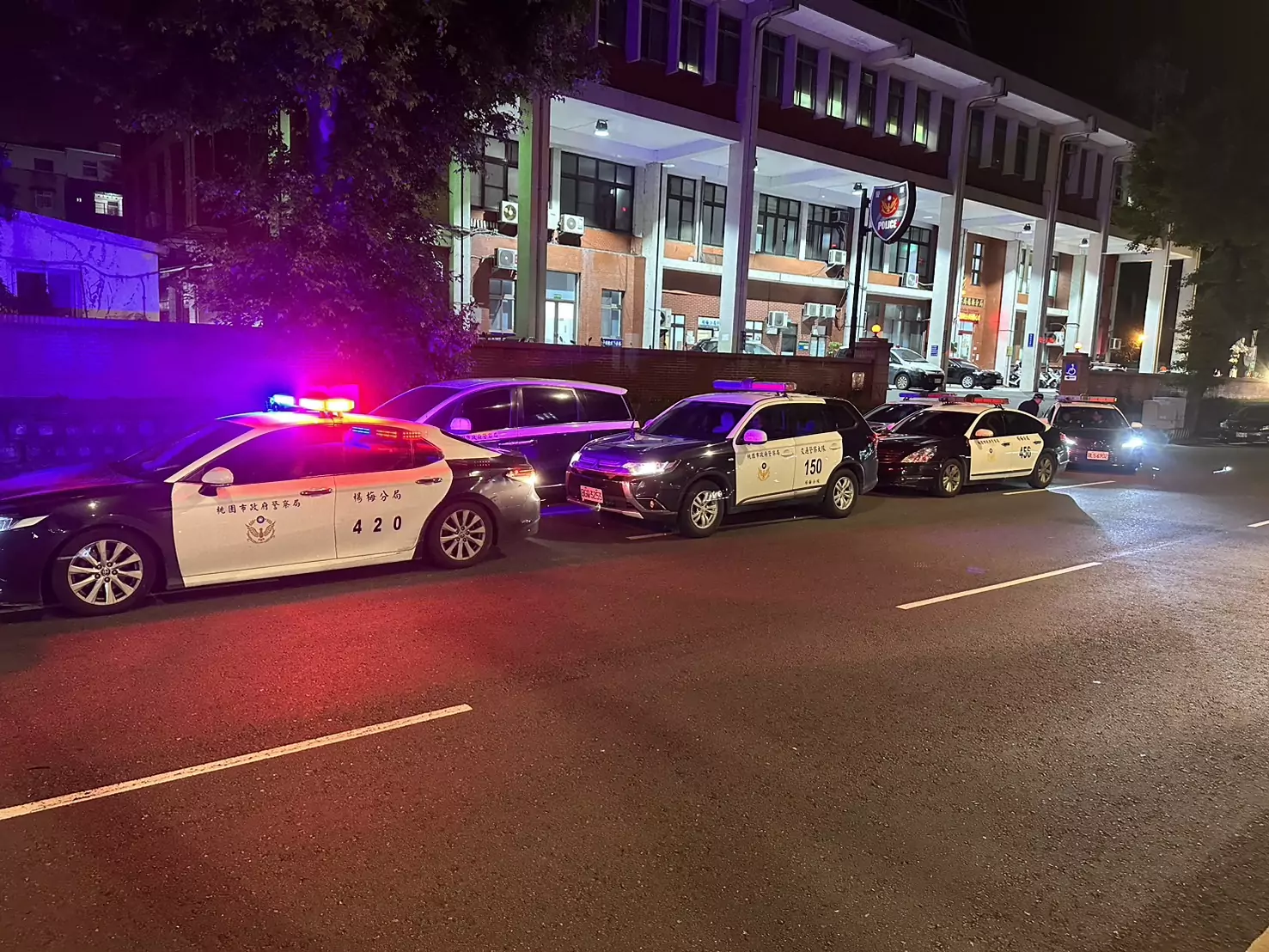 楊梅警鐵腕執行除暴專案 告發重大交通違規42件 S 7626828 0