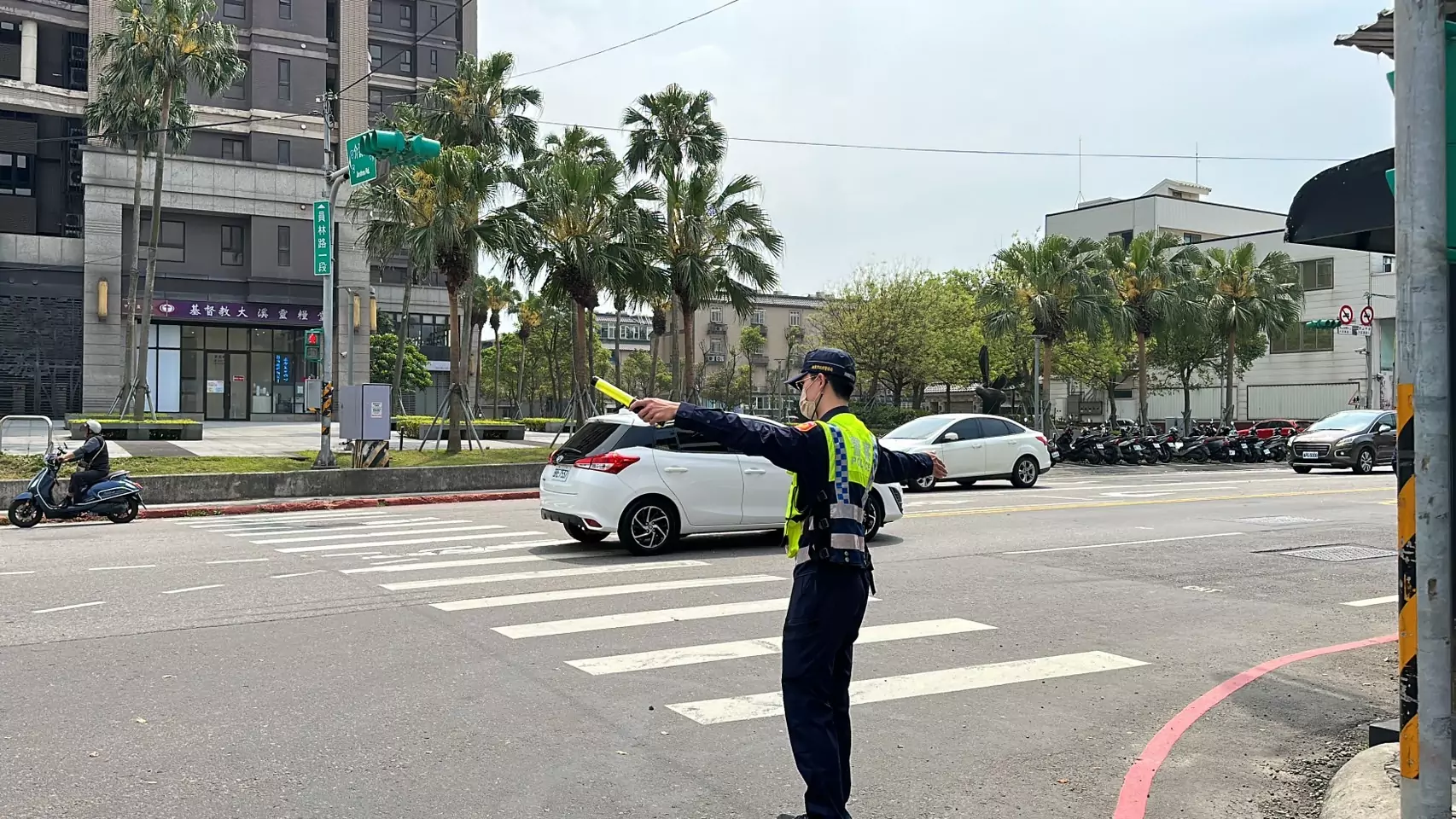 清明連假湧車潮 大溪警籲用路人配合交管 S 9920727 0