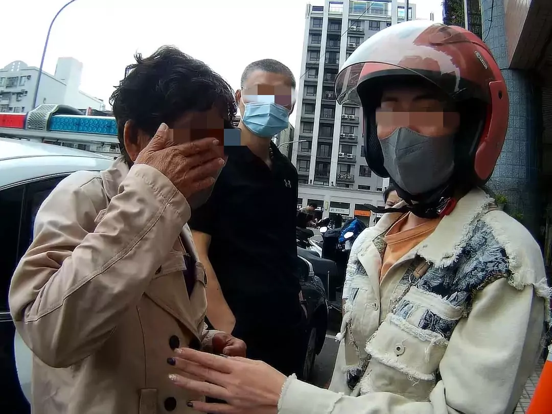 壢警助迷途越籍婦與女兒團圓 母女相擁而泣 btr41