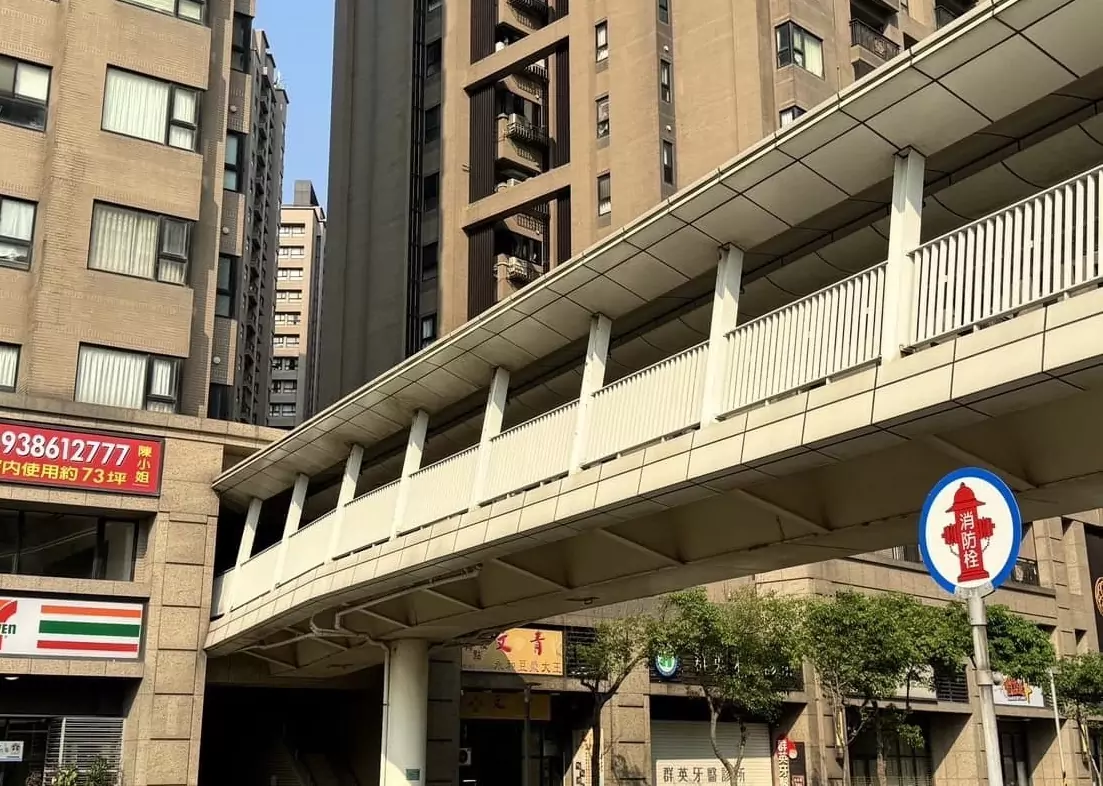 龜山A7天橋被震斜?桃園養工處:誤會一場 龜山A7天橋被震斜?桃園養工處:誤會一場