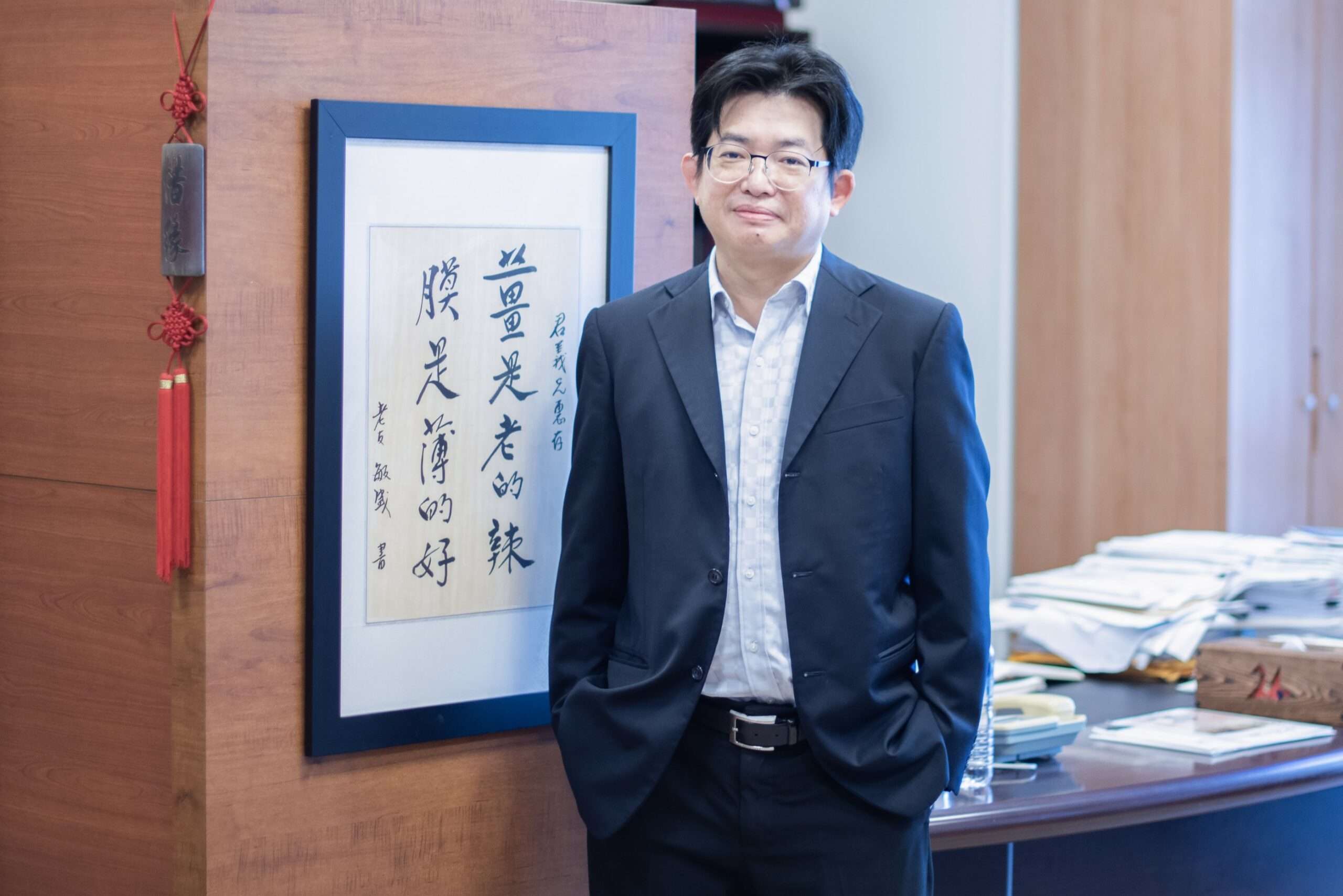 全國私立綜合大學唯一獲獎 中原大學特聘教授張雍獲傑出研究獎肯定 wihqiklk scaled