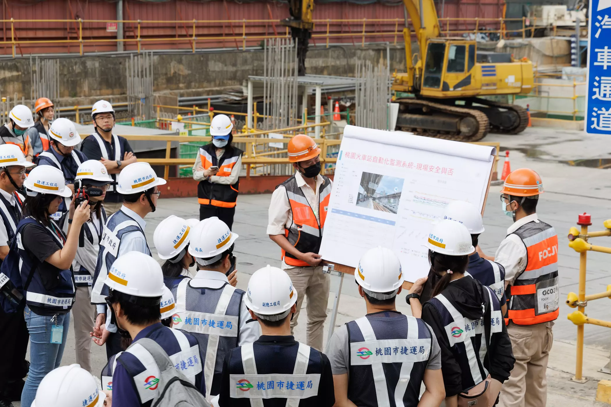 7.2強震襲台 桃園捷運綠線G07車站工區巡檢安全無虞 市長聽取簡報