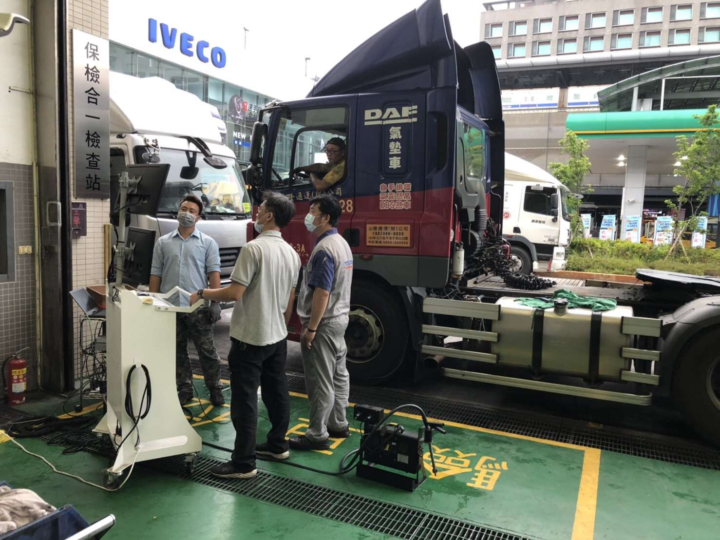 桃園環保局提醒車主 柴油車定期檢測新政策規範 認證保養廠5