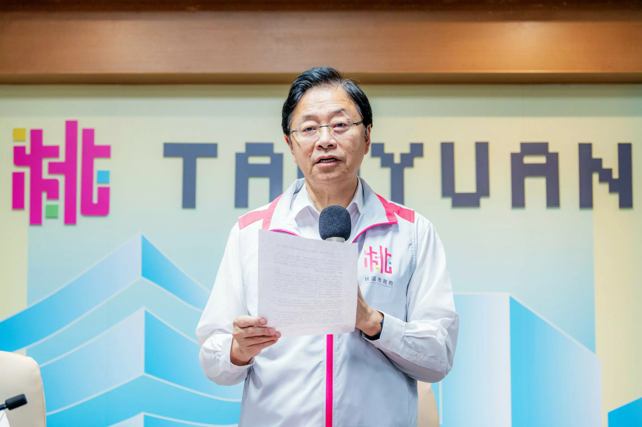 桃園以北用電量5MW以上數據中心不供電?張善政怒轟:北台灣不是台灣? 無預警停電專挑桃園市? 張善政籲組專案小組找出桃園供電問題