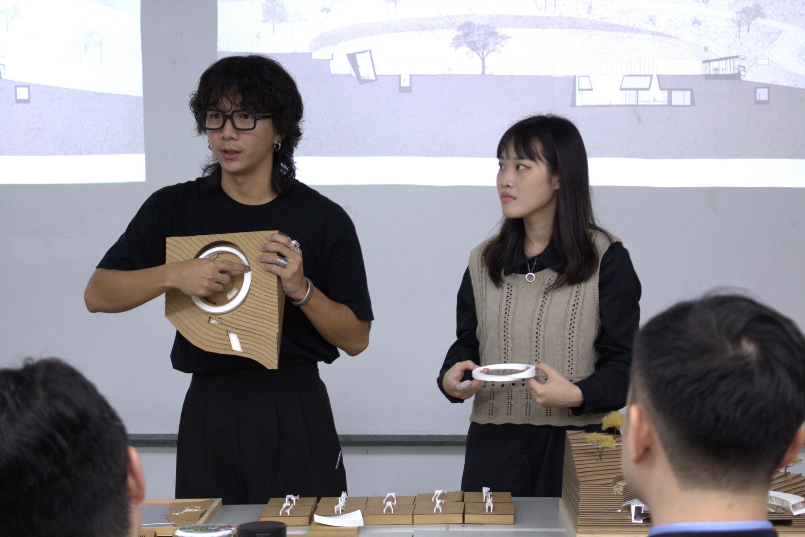06 「光引迴圈」作品以獨到視角打造可持續發展的樹葬公墓，解決土地資源利用問題。 scaled