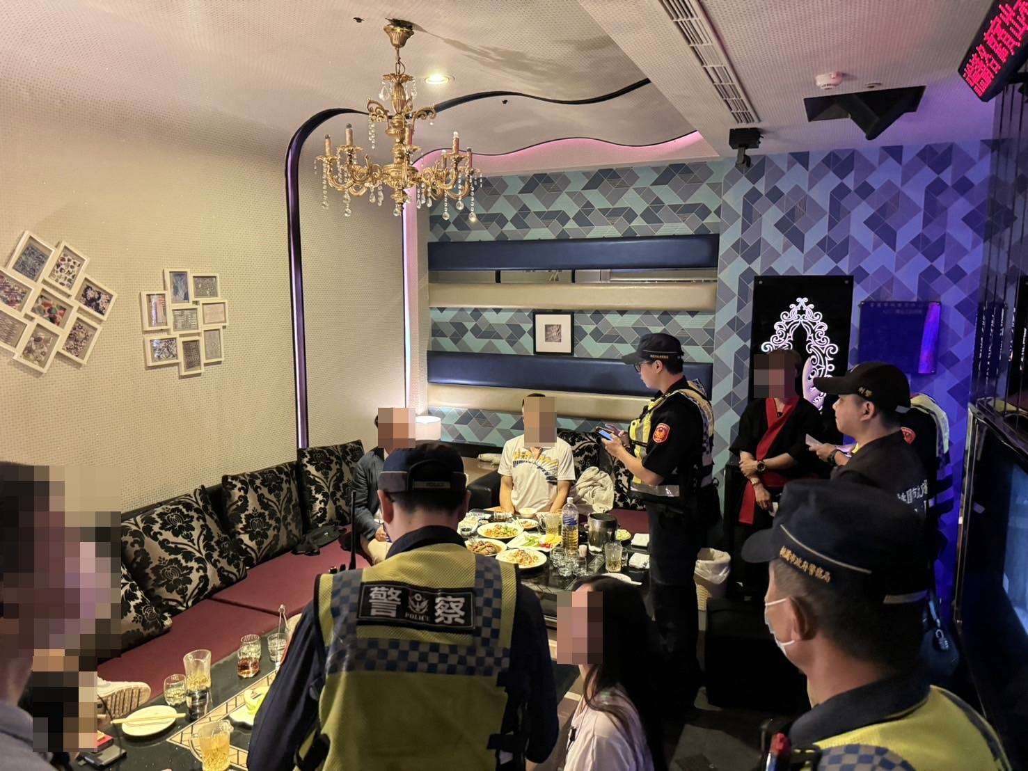 桃警執行雷霆除暴 強力臨檢掃蕩易滋事場所 1814779 0