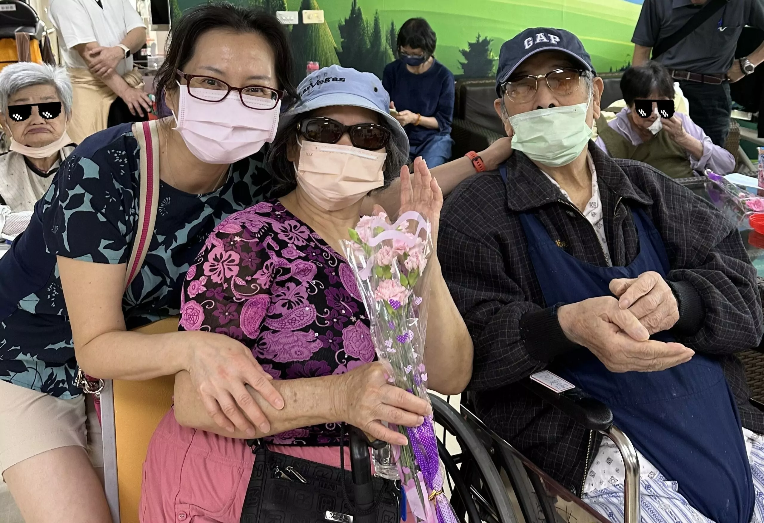 北榮桃分院護理之家慶祝母親節 長輩、家屬溫馨團聚 北榮桃分院護理之家慶祝母親節 長輩、家屬溫馨團聚