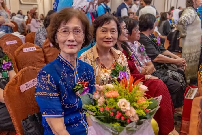 感謝母愛無私奉獻!張善政表揚50位模範母親 感謝母愛無私奉獻!張善政表揚50位模範母親