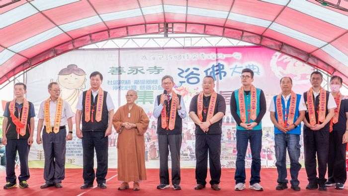 王明鉅出席新屋善永寺浴佛活動 盼持續關懷弱勢民眾 20240511172207805