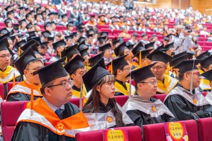 張善政出席中央大學畢業典禮 勉勵畢業生珍惜同儕之情 20240525133836549