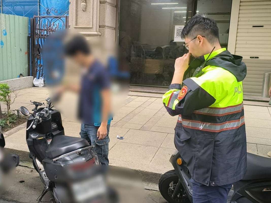 機車遭竊?男慌張求助 壢警揭真相哭笑不得 232965
