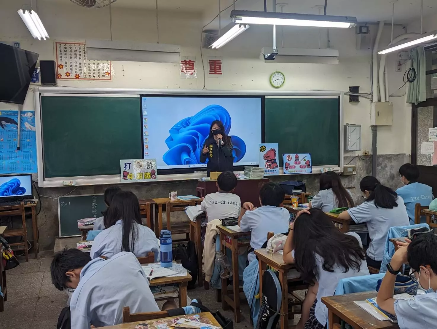 助學子遠離犯罪 壢警深入校園傳授反詐知識 助學子遠離犯罪 壢警深入校園傳授反詐知識