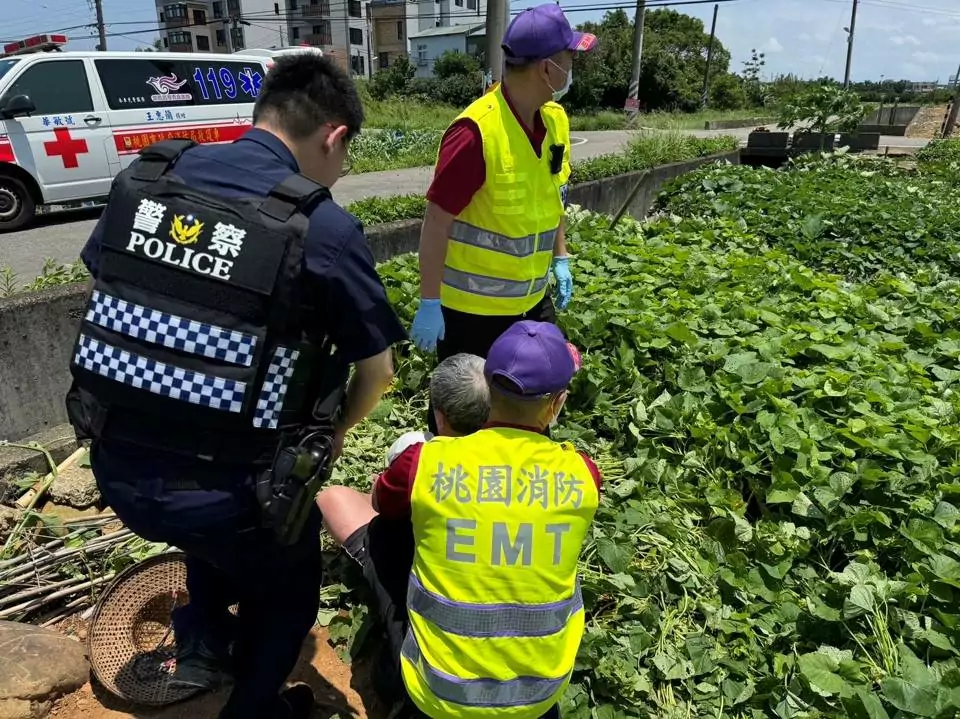 7旬翁務農中暑倒田間 大園警即刻救援 7旬翁務農中暑倒田間 大園警即刻救援
