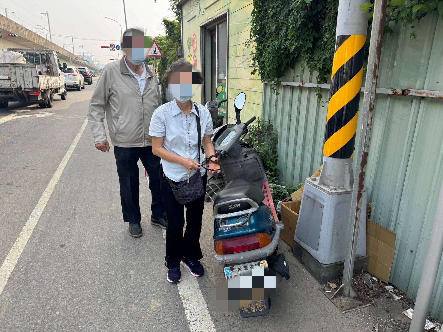老夫婦忘記車停哪 大園警熱心搜尋助返家 373994