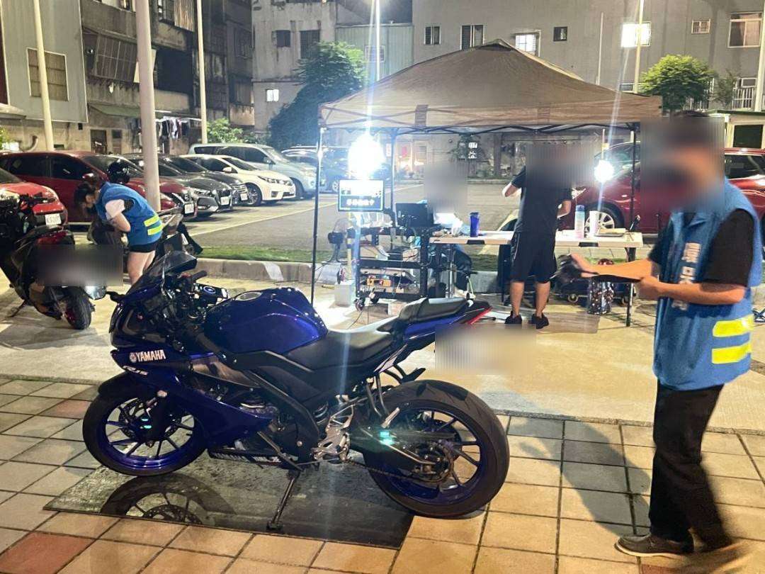 蘆竹警母親節前夕加強臨檢 確保治安平穩 443816