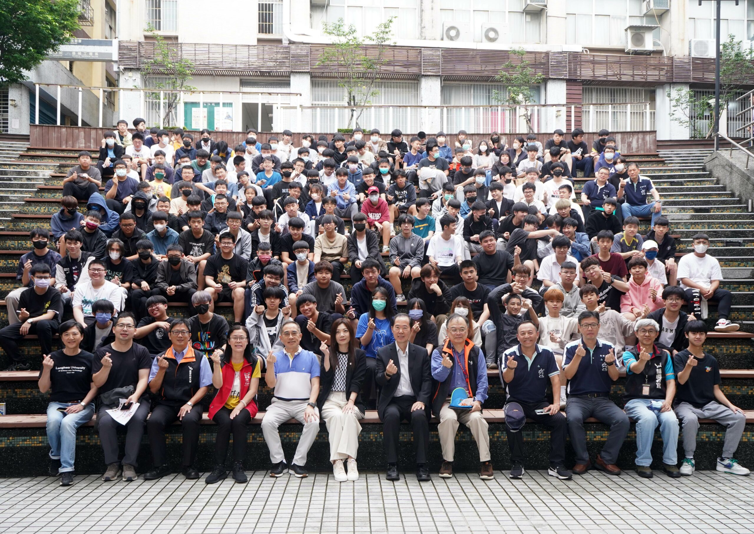龍華科大校園徵才60企業響應 助學子順利就業 5278527 scaled