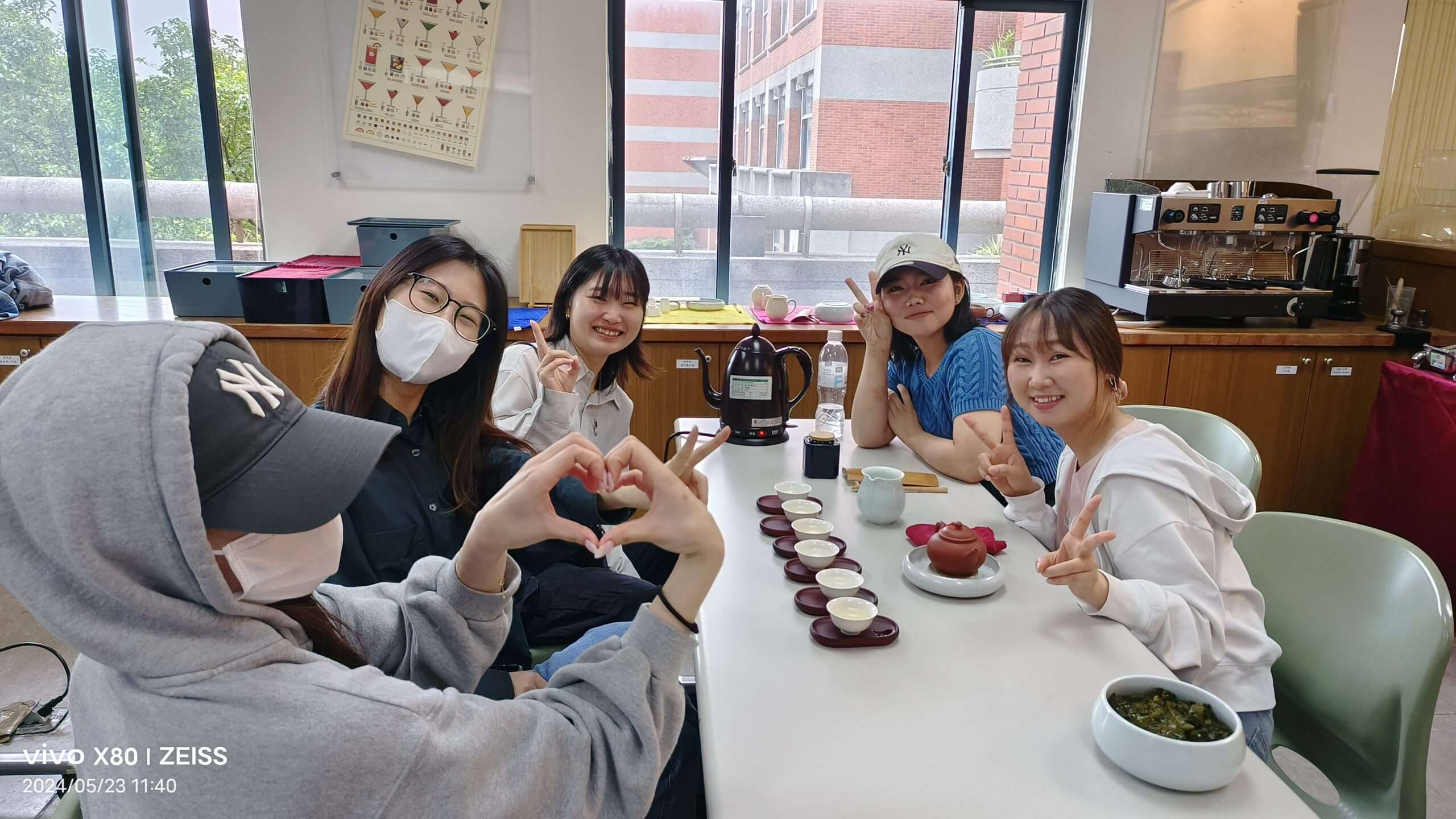 開南大學邀茶藝師授課 學生體會茶禮美學境界 IMG 20240523 114018 0 scaled