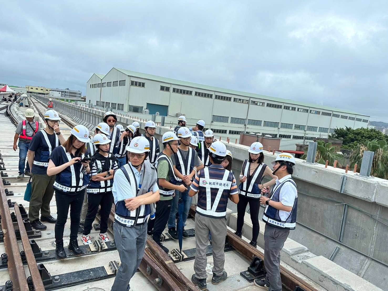 桃捷綠線高架段土建工程進度達8成 劉慶豐對115年通車有信心 LINE ALBUM 1130523北段成果視察 240522 36