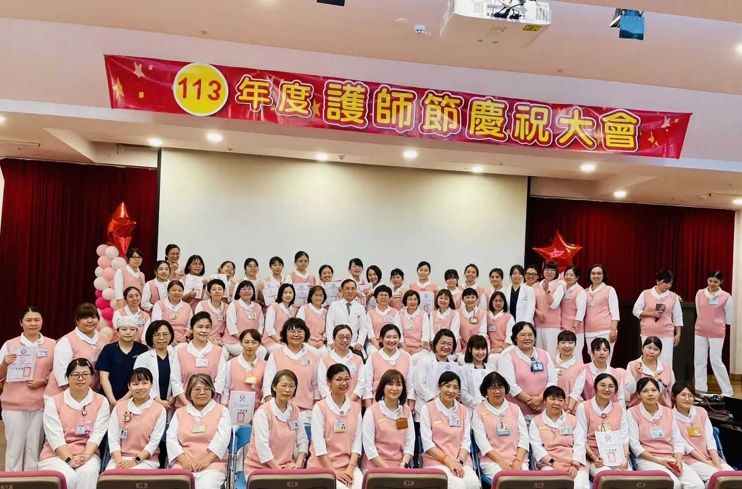迎5/12國際護師節 桃園醫院表揚42護理人員 迎5/12國際護師節 桃園醫院表揚42護理人員