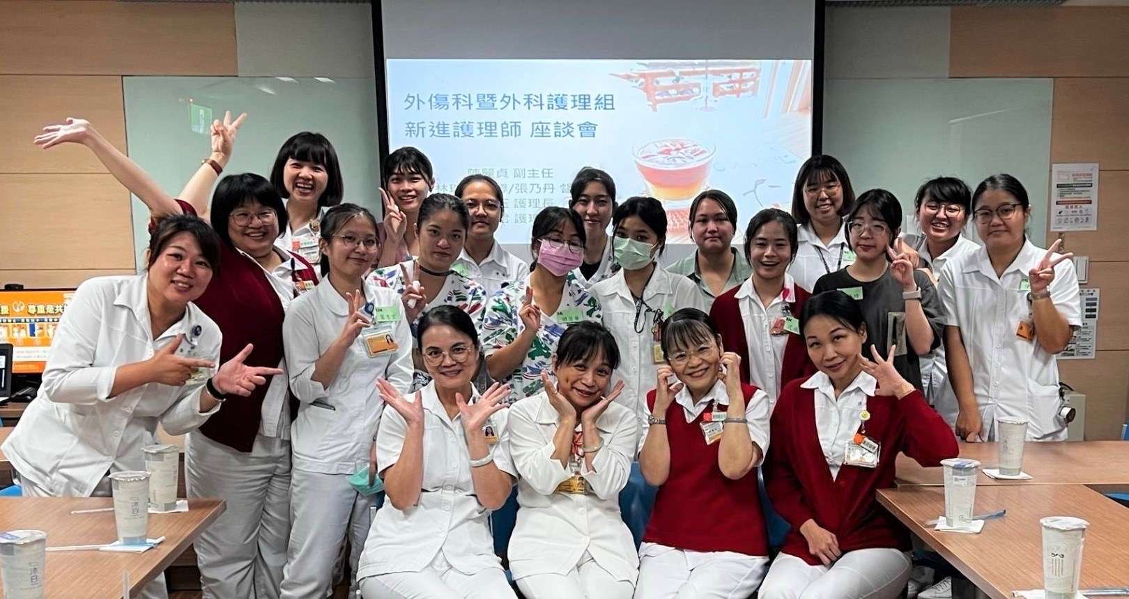 林口長庚陳麗貞獲台灣護理學會專業貢獻獎殊榮 蔡英文親自表揚 S 3695122