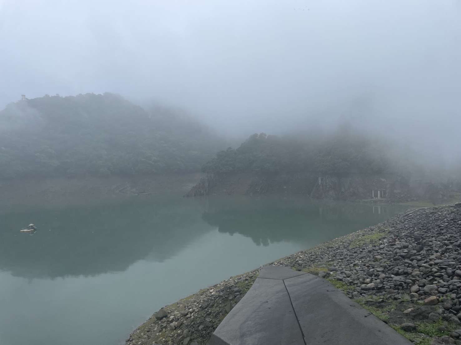 鋒面雨水挹注石門水庫 預估進帳270萬噸 S 57565199
