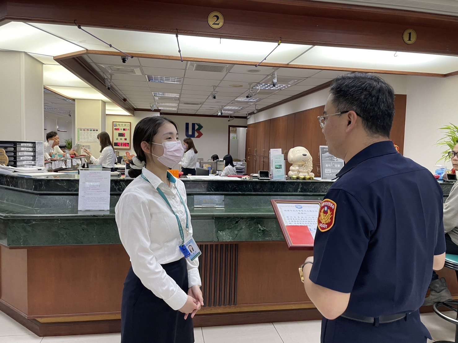 機警阻詐10萬元 大園警發感謝狀表揚有功行員 S 93036548