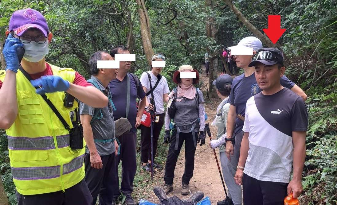 男子福人登山步道倒地不起 桃消楊梅分隊、藝人民雄合力救援