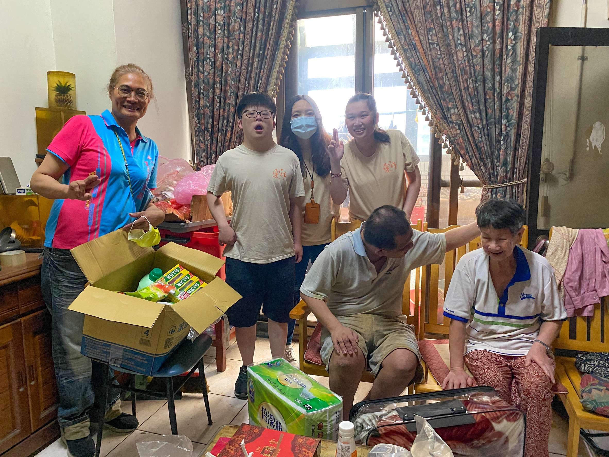 樂作創益協會前進八德興中里 率身障樂兒關懷獨居長輩 物資關懷獨居長輩3 0