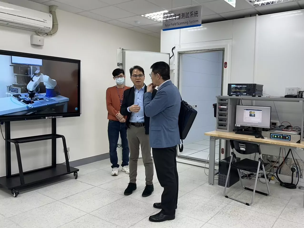 龍華科大設備先進 獲世界百大日本東北大學權威教授肯定 3 0