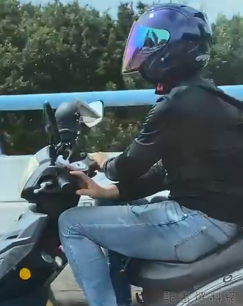 【有片】男騎士左右手交叉騎車 1原因無法檢舉