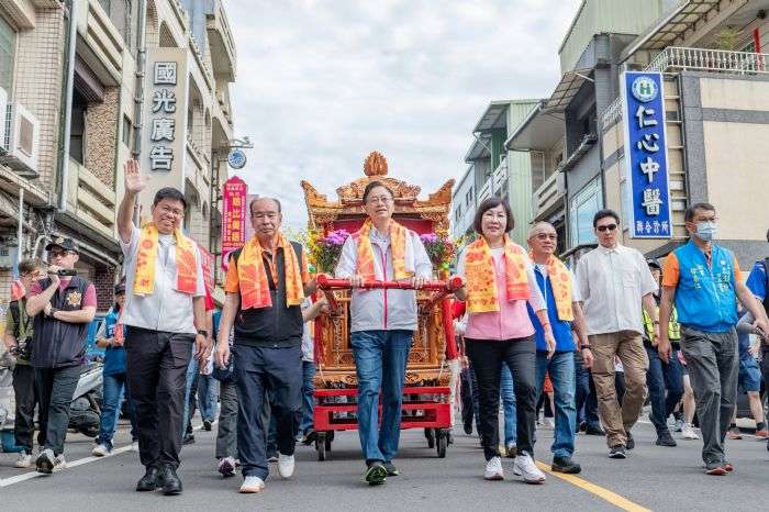 龍潭龍元宮五穀爺祈安遶境 張善政與民共同祈福 20240601105229920