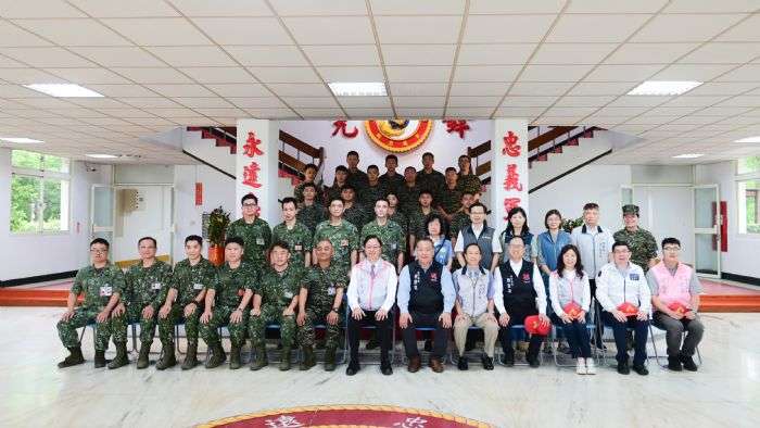 國軍端午連假堅守崗位 張善政提前贈慰勞款 20240603181556085