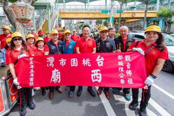 西廟城隍爺遶境巡城活動盛大登場 首次聘請女子藝陣、抬轎班參加 20240608204009604