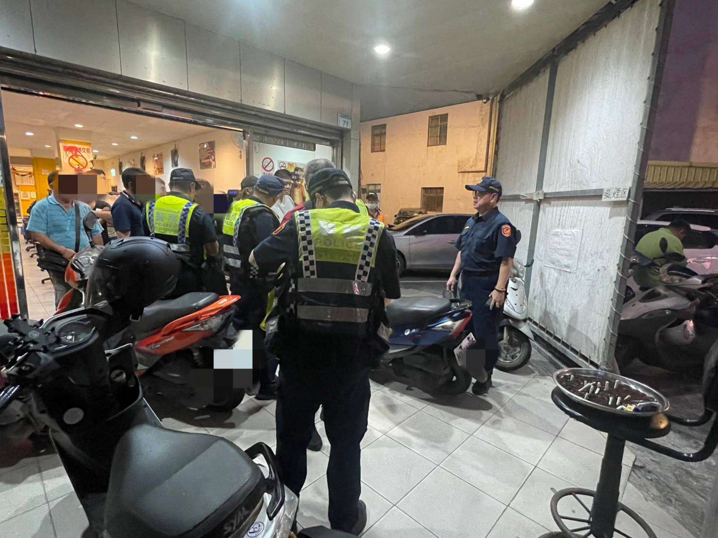 大園警雷霆除暴展現決心 掃蕩不法維護轄區治安 385607