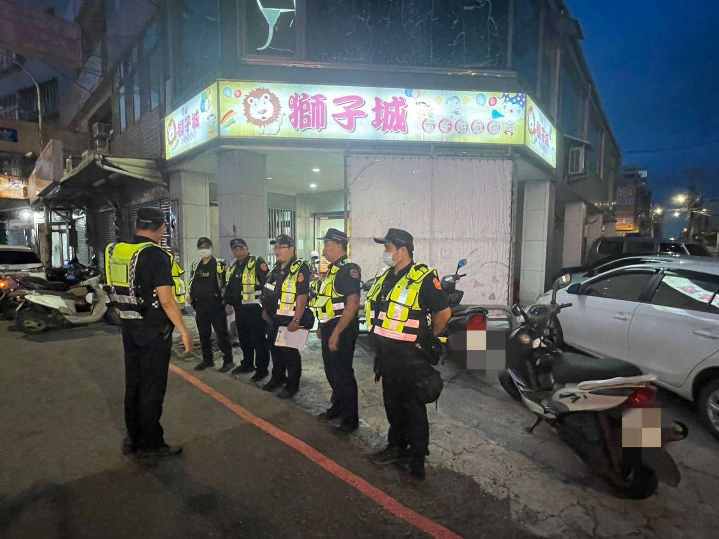 大園警雷霆除暴展現決心 掃蕩不法維護轄區治安 385608