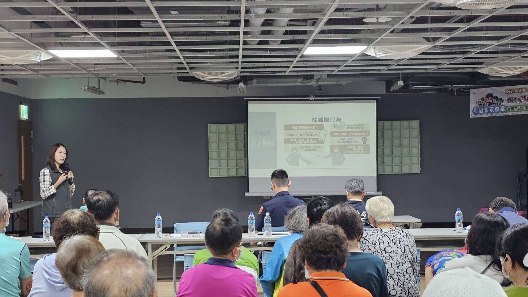 桃警前進社區辦座談會 教民眾防範AI詐騙 408386