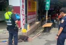 6旬男爛醉頭暈倒臥路旁 八德警暖心助就醫