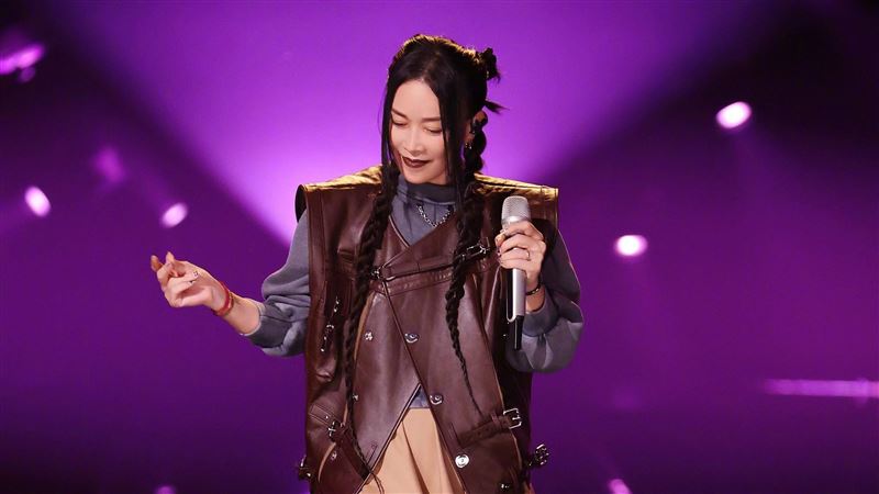 那英《歌手》慘墊底 遭網轟:根本是劇本