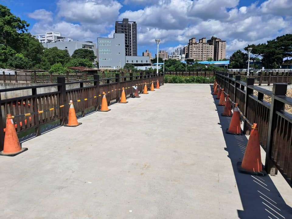 大湳滯洪池步道柵欄搖晃 水務局全面巡檢維護民眾安全 FB IMG 1719148015014