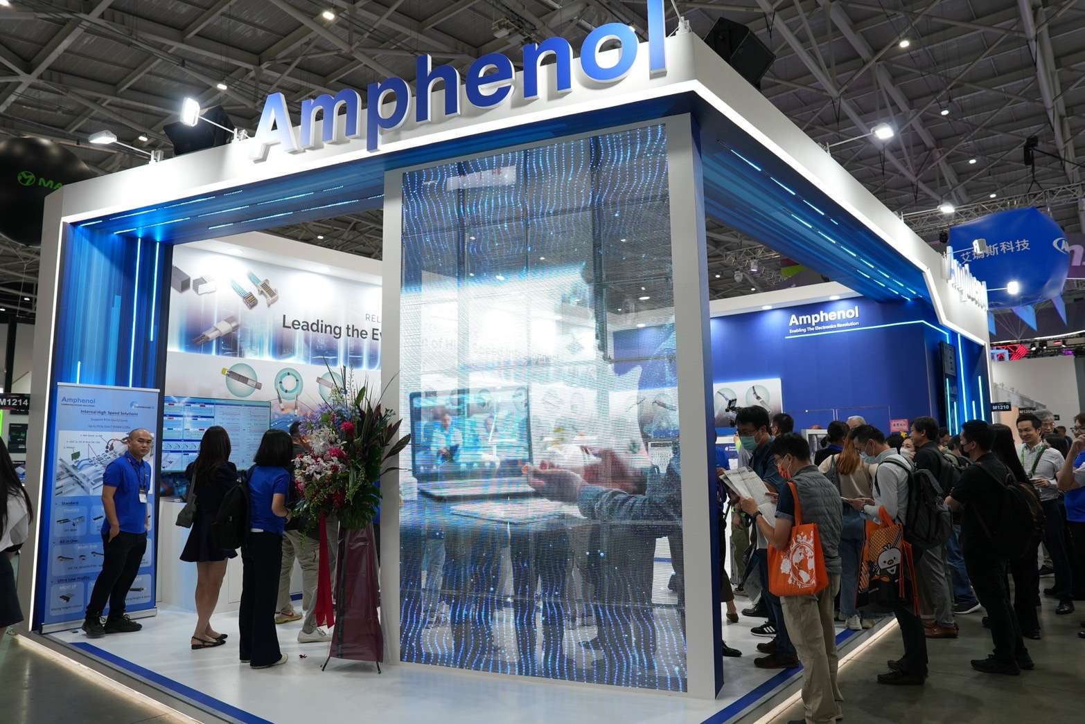 2024 Computex展會謝幕 Amphenol安費諾展現AI科技關鍵聯動力 S 119685279 0