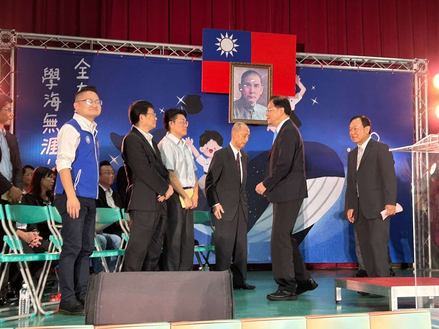 復旦高中首次邀請縣市首長出席畢典 張善政:很榮幸 S 156205064 0
