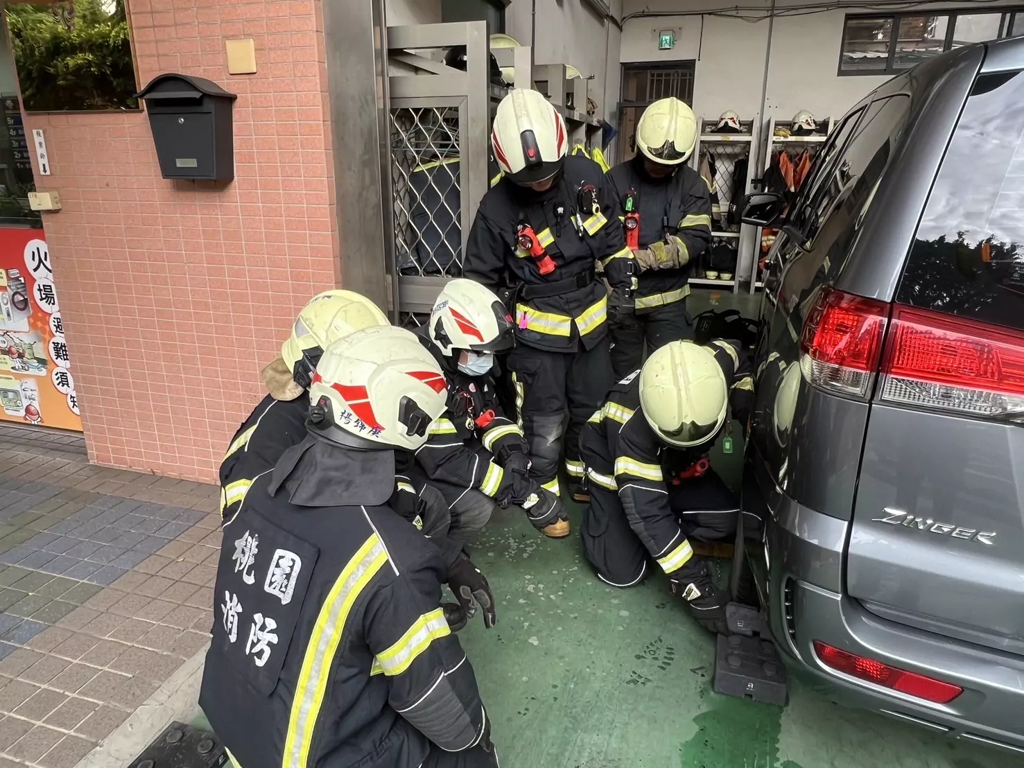 桃消復旦分隊辦理車禍救援訓練 提升應變能力 桃消復旦分隊辦理車禍救援訓練 提升應變能力
